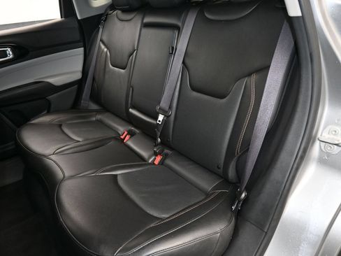 Used 2022 Jeep Compass Limited w/ Sun and Sound Group AWD/4WD image 32