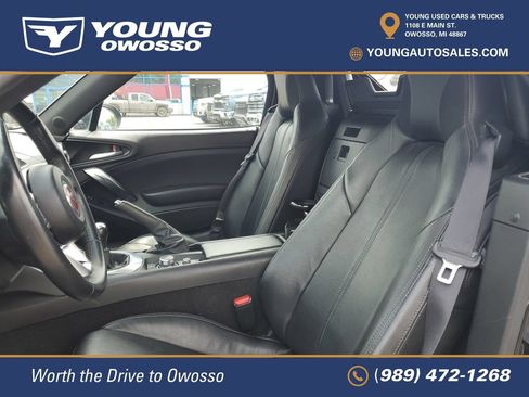 Used 2017 FIAT 124 Spider Classica RWD image 6