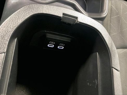 Certified 2025 Toyota RAV4 XLE AWD/4WD image 27
