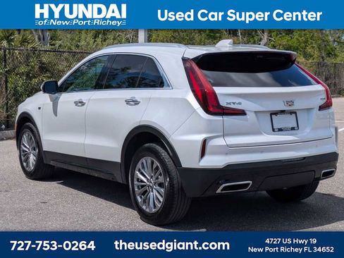 Used 2025 Cadillac XT4 Premium Luxury w/ Technology Package image 3