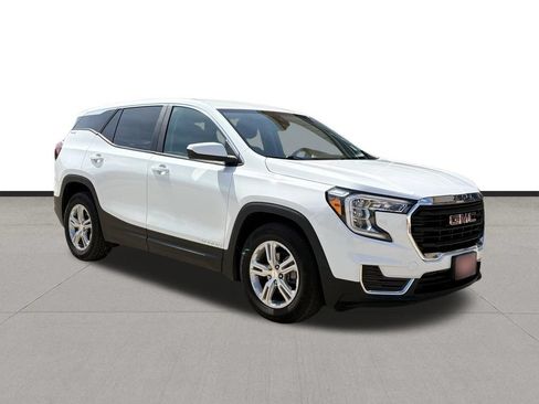 Used 2024 GMC Terrain SLE FWD image 3