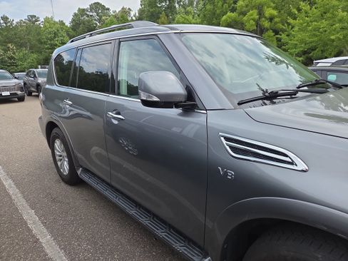 Used 2018 Nissan Armada SV w/ Driver Package RWD image 2