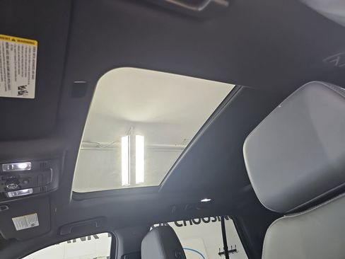 Used 2021 Chevrolet Tahoe LT w/ LT Signature Package image 35