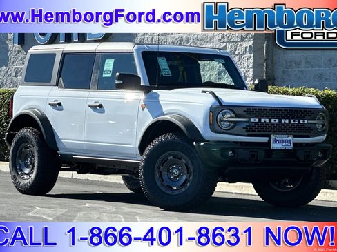 New 2025 Ford Bronco Badlands image 1