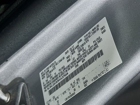 Used 2017 Lincoln MKC Select w/ Select Plus Package FWD image 12