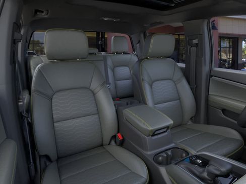 New 2026 Chevrolet Colorado ZR2 w/ Technology Package image 16