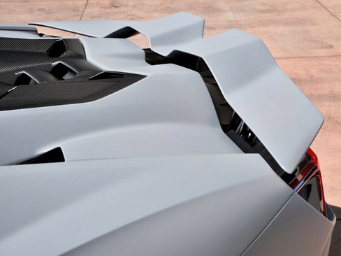 Used 2024 Lamborghini Revuelto AWD/4WD image 19