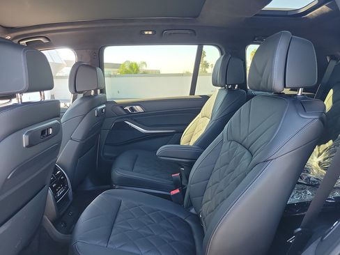 New 2027 BMW X7 xDrive40i w/ M Sport Package AWD/4WD image 15