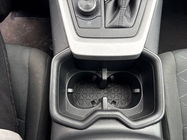 Used 2024 Toyota RAV4 XLE AWD/4WD image 22