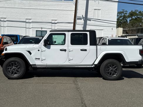 New 2026 Jeep Gladiator Sport image 6