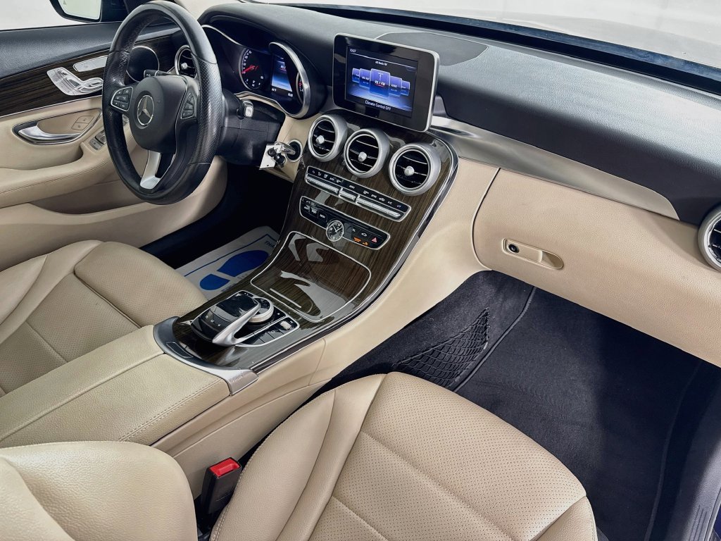 Used 2016 Mercedes-Benz C 300 Sedan image 33