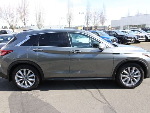 Used 2019 INFINITI QX50 Essential w/ Premium Heat Package image 2