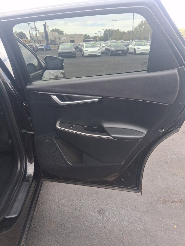 Used 2022 Kia EV6 Wind RWD image 7