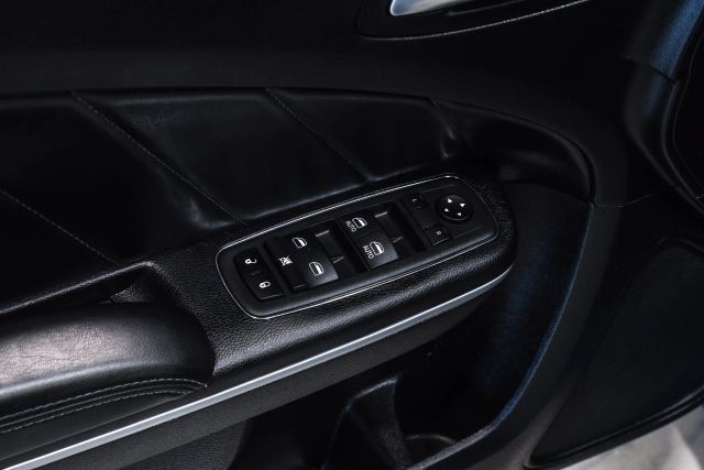 Used 2022 Dodge Charger Scat Pack w/ Dynamics Package RWD image 38