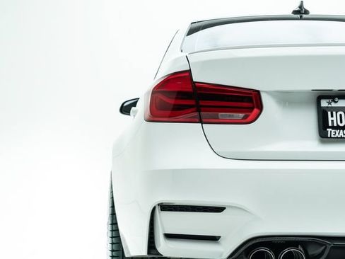 Used 2018 BMW M3 RWD image 18