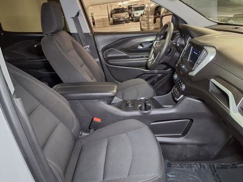 Used 2023 GMC Terrain SLE w/ Elevation Edition image 6