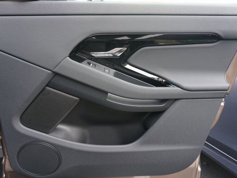 New 2025 Land Rover Range Rover Evoque S image 20