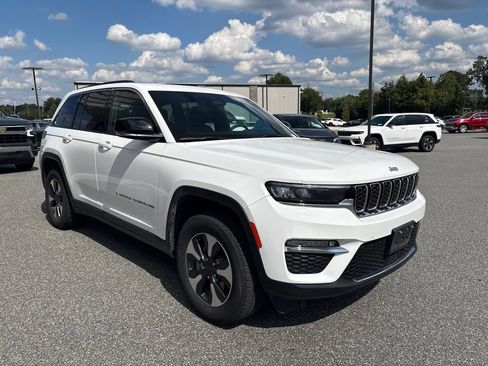 Used 2024 Jeep Grand Cherokee Limited 4xe AWD/4WD image 8