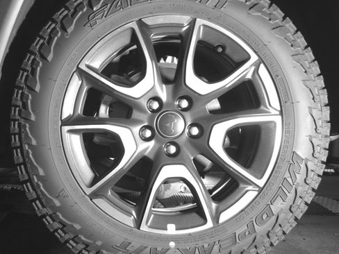 Used 2025 Jeep Compass Trailhawk image 11