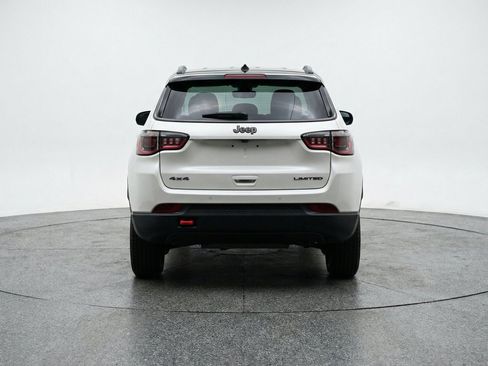 Used 2025 Jeep Compass Trailhawk AWD/4WD image 7