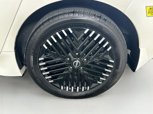 Used 2023 Nissan Leaf SV Plus FWD image 11