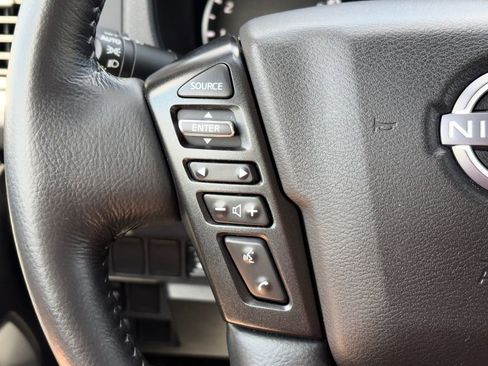 Used 2024 Nissan Frontier SL w/ Technology Package RWD image 12
