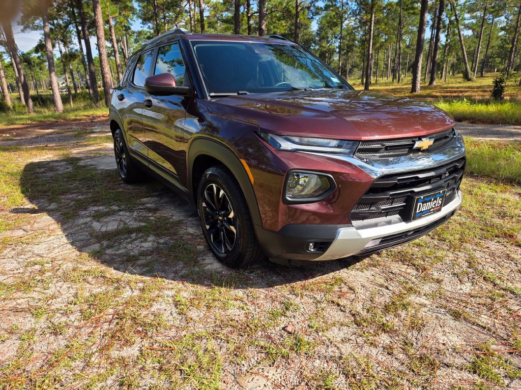 Used 2022 Chevrolet TrailBlazer LT w/ Convenience Package FWD image 7