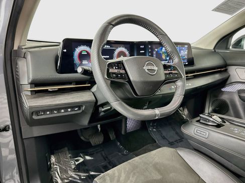 Used 2024 Nissan Ariya AWD image 9
