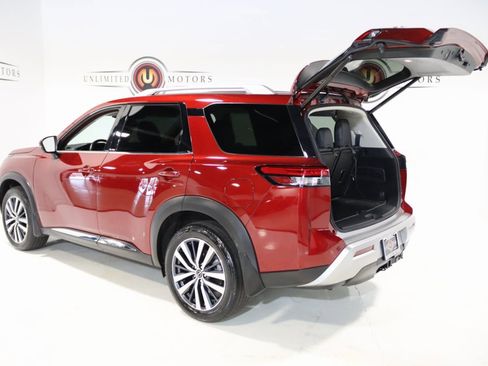 Used 2022 Nissan Pathfinder Platinum w/ Cargo Package image 29