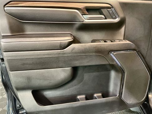 Used 2023 Chevrolet Silverado 1500 LT w/ Z71 Off-Road Package image 21