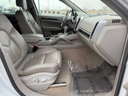 Used 2011 Porsche Cayenne image 9