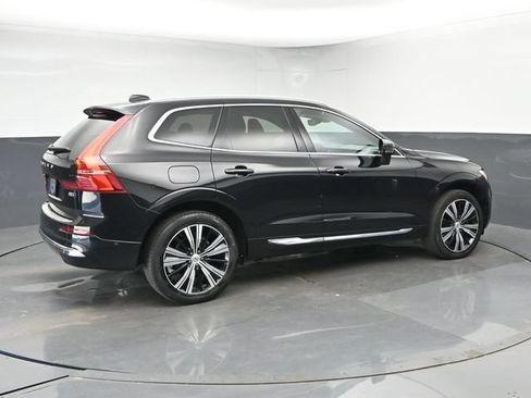 Used 2023 Volvo XC60 B5 Plus w/ Climate Package AWD/4WD image 9