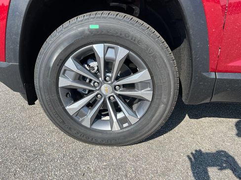 New 2026 Chevrolet Equinox LT w/ Convenience Package II FWD image 9