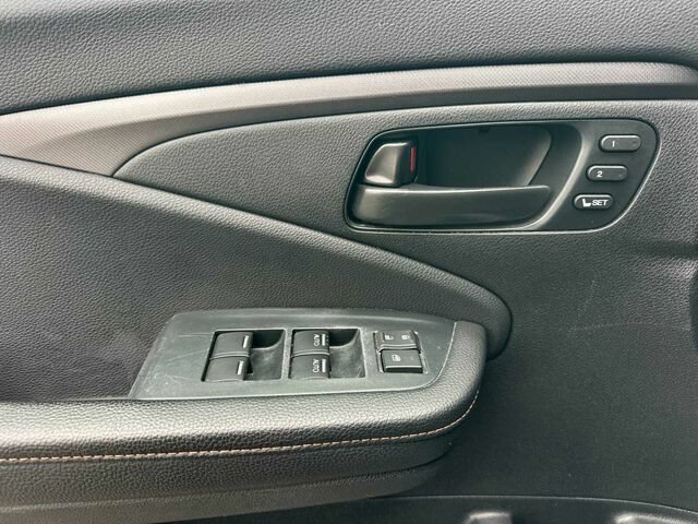 Used 2023 Honda Passport TrailSport image 11