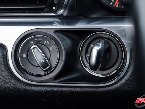 Used 2017 Porsche 911 Carrera image 63