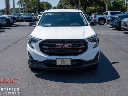 Used 2021 GMC Terrain SLT w/ Infotainment Package II FWD image 8