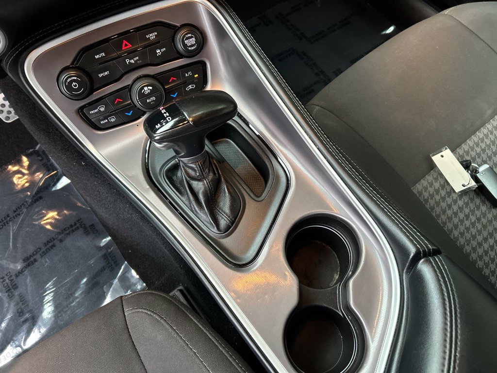 Used 2022 Dodge Challenger R/T w/ Blacktop Package RWD image 21