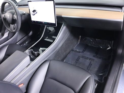 Used 2020 Tesla Model 3 Standard Range Plus RWD image 39
