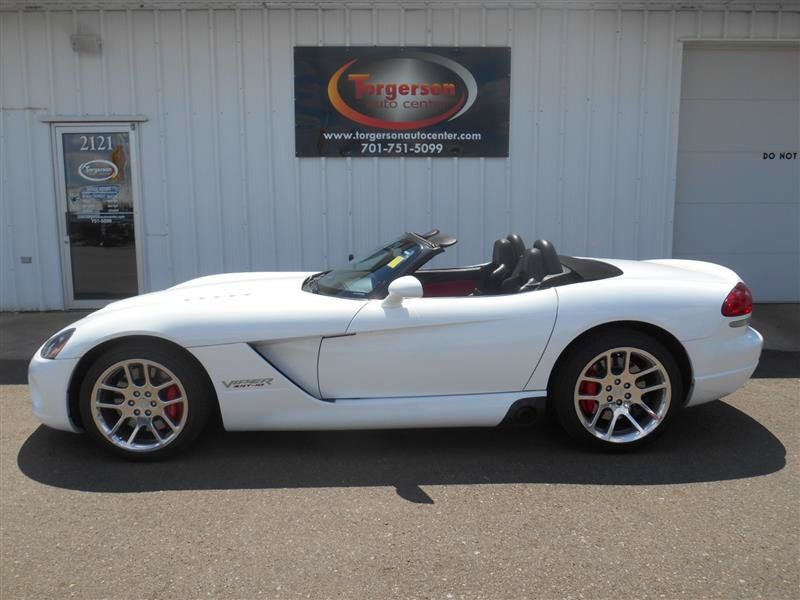 Used 2004 Dodge Viper SRT-10 RWD image 3