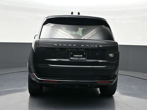 Used 2023 Land Rover Range Rover SE image 4