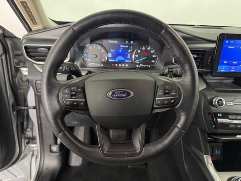 Used 2020 Ford Explorer XLT w/ Equipment Group 202A AWD/4WD image 24