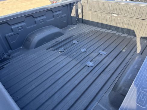Used 2025 GMC Sierra 2500 AT4 AWD/4WD image 31