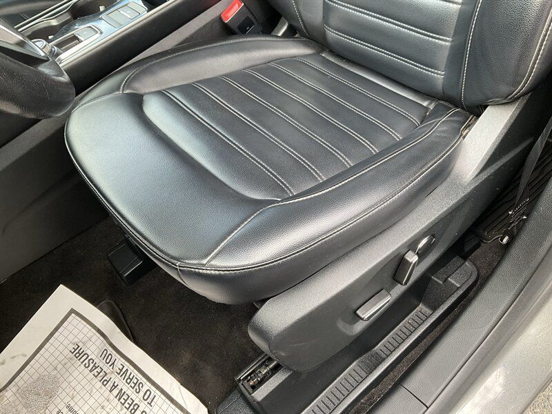 Used 2019 Ford Edge SEL w/ Equipment Group 201A AWD/4WD image 21