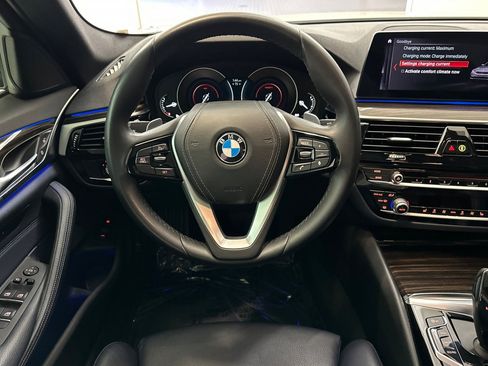 Used 2019 BMW 530e w/ Convenience Package RWD image 28