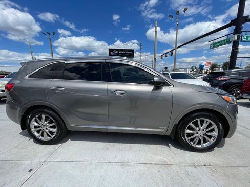 Used 2016 Kia Sorento SX AWD/4WD image 2