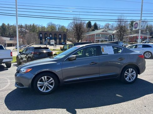 Used 2013 Acura ILX Hybrid w/ Technology Package image 3