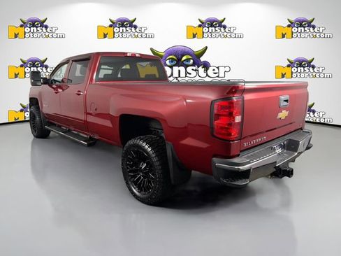 Used 2019 Chevrolet Silverado 2500 LT w/ LT Convenience Package AWD/4WD image 7