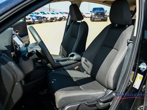 Used 2022 Honda HR-V EX image 10