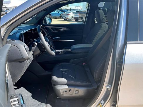 New 2026 Chevrolet Traverse LT w/ Enhanced Driving Package image 10