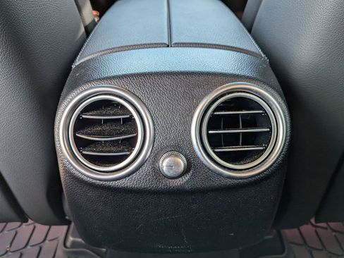 Used 2022 Mercedes-Benz GLC 300 4MATIC image 24